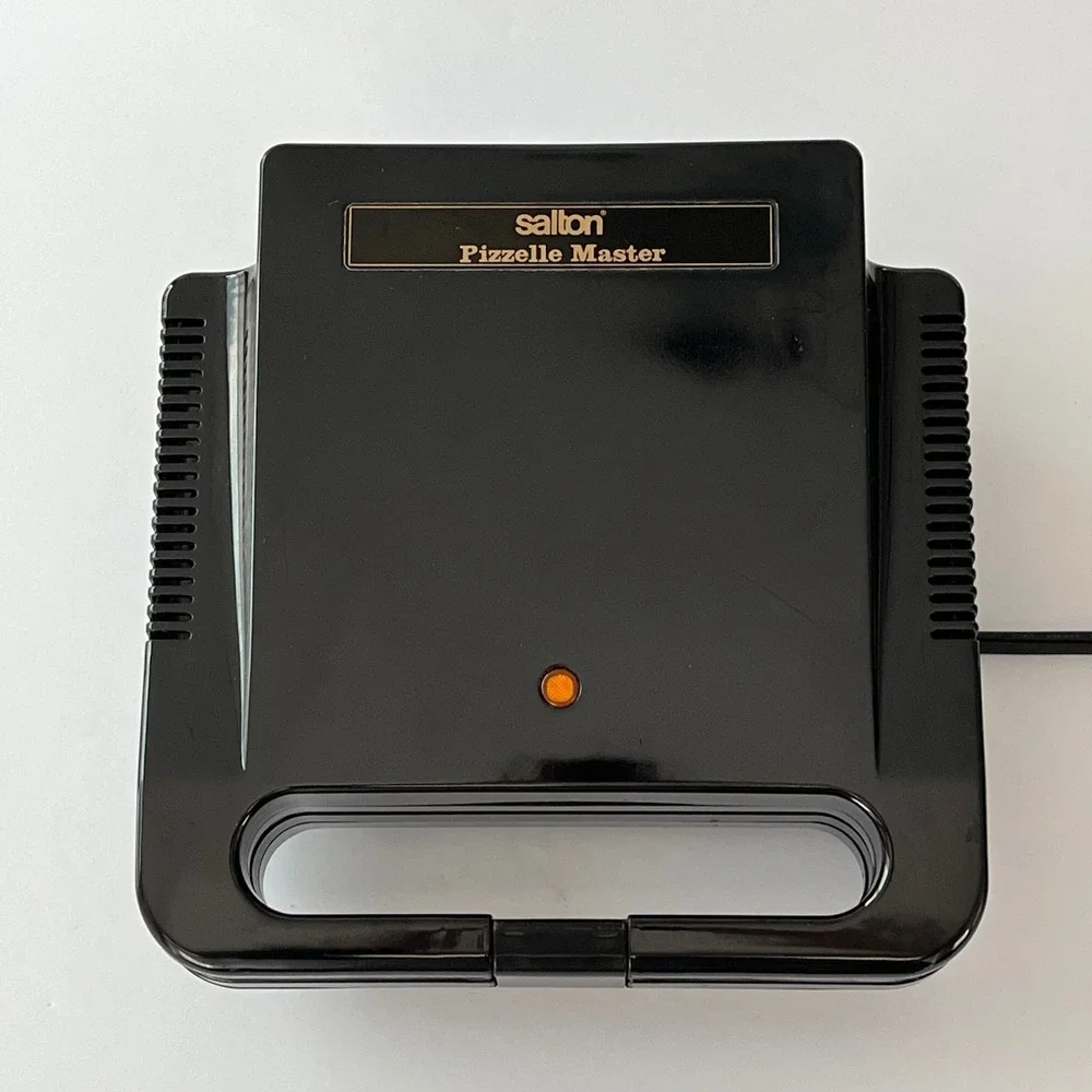 Salton Pizzelle Master Electric Italian Cookie Maker Black Non-Stick WM2
